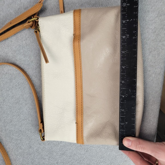 Fossil Fiona Gray White Cowhide Leather Small East West Crossbody Bag - Picture 6 of 15